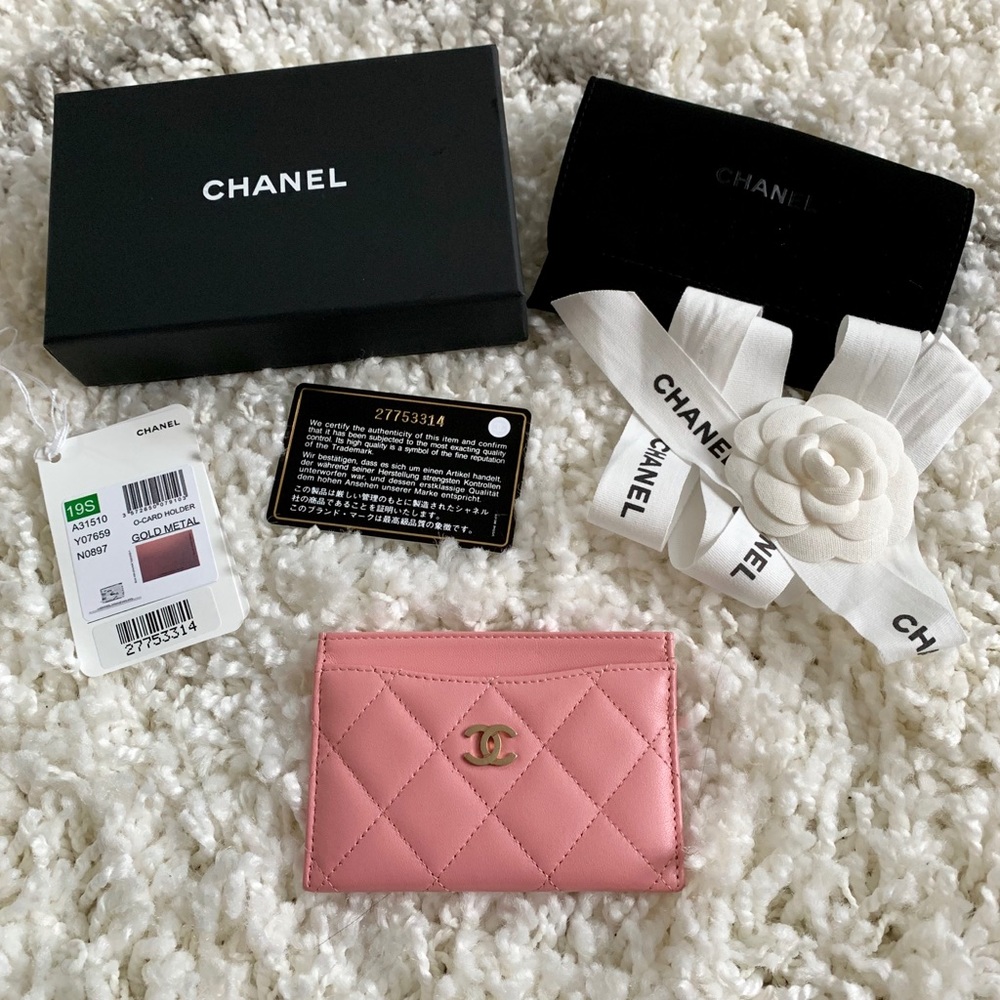 CHANEL Classic Card Holder 💖
